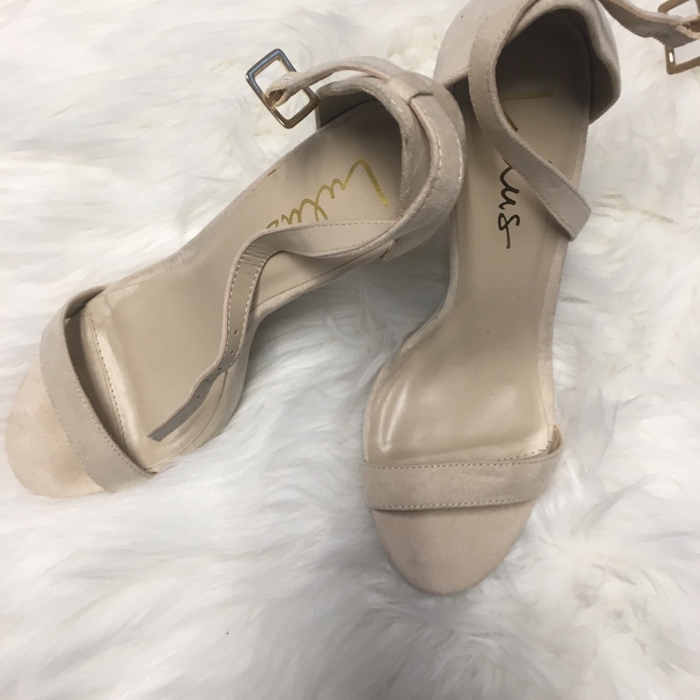 Lulus heels - Picture 2 of 3